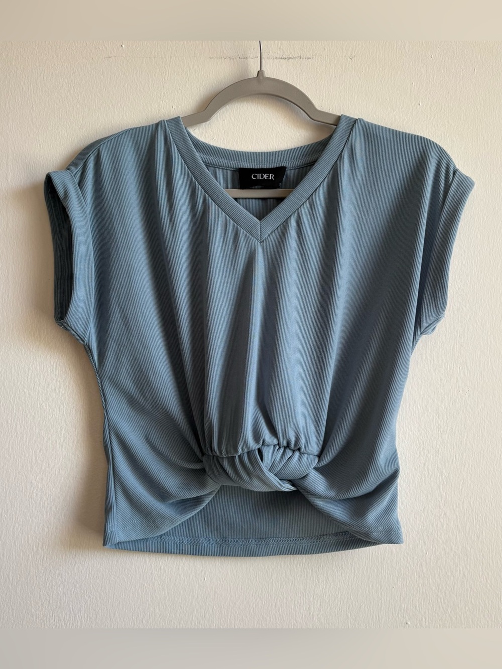 Cider Dusty Blue V-Neck Cropped Knot Hem Tee